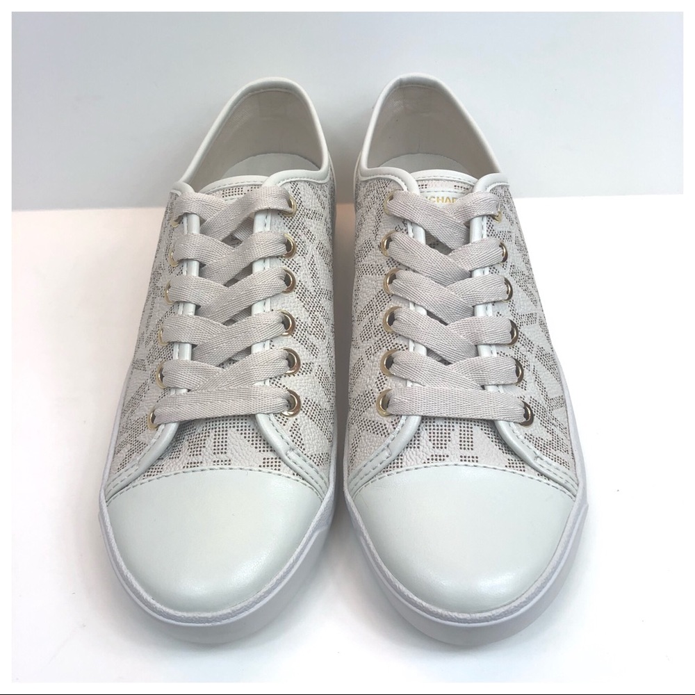 NWOB Michael Kors City Sneakers Vanilla Size 6.5